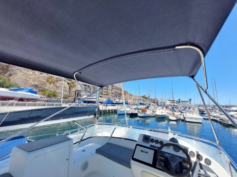 Hire Motorboat Voyage with a boat licence