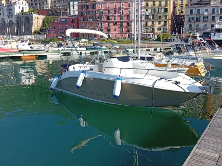 Yacht charter Salerno - Romar Bermuda 570 on SamBoat