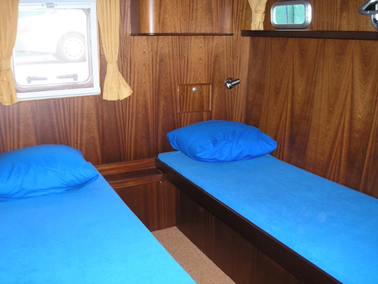 hibo1300 Hibo 1300 Exclusive charter bareboat or skippered in  Woudsend