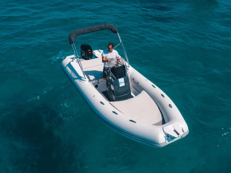 RIB hire in Palermo - Trimarchi 58