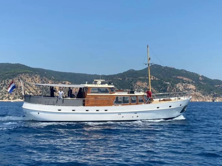 Charter a Van-Dutch Kok Vinkeveen in Barcelona on Samboat