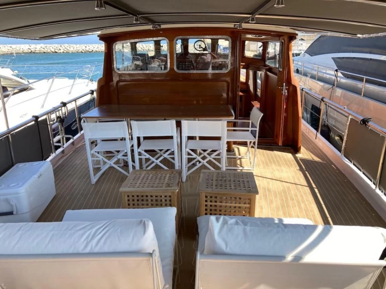 Hire Luxury Yacht with or without skipper Van-Dutch Barcelona