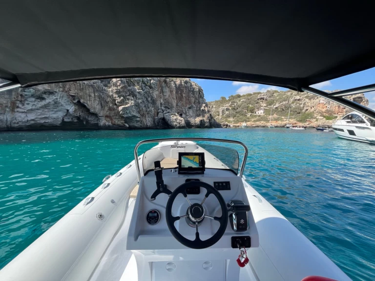 Tarpon Luxe 790 charter bareboat or skippered in  Mahón