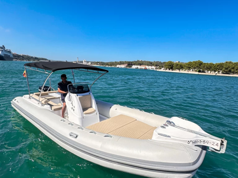 RIB hire in Mahón - Tarpon Luxe 790