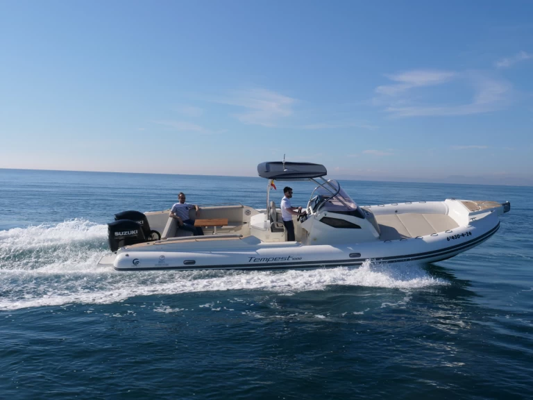 Hire Motorboat Capelli with a boat licence