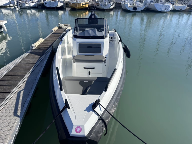 Hire a Iron Boat 707 La Rochelle