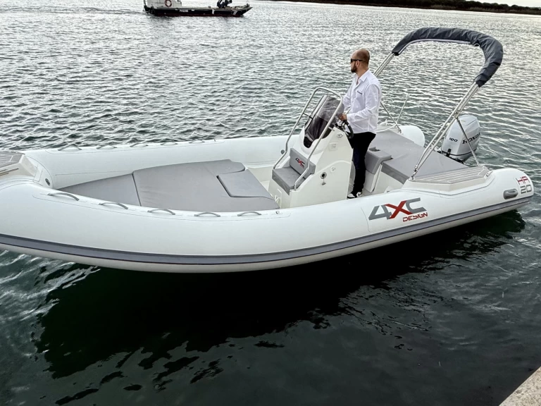 RIB hire in Port Leucate - Altamarea Wave 20