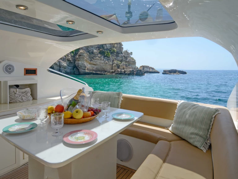 Hire a PRIMATIST By Bruno Abbate G 46 Palma de Mallorca