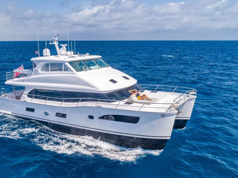 Luxury Yacht to hire Nassau at the best price