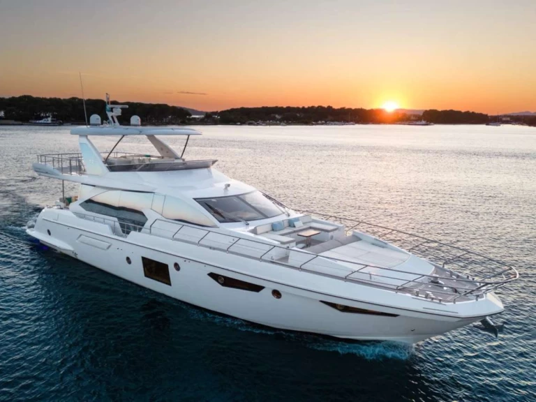 Charter a Azimut MINEIRA in Šibenik on Samboat
