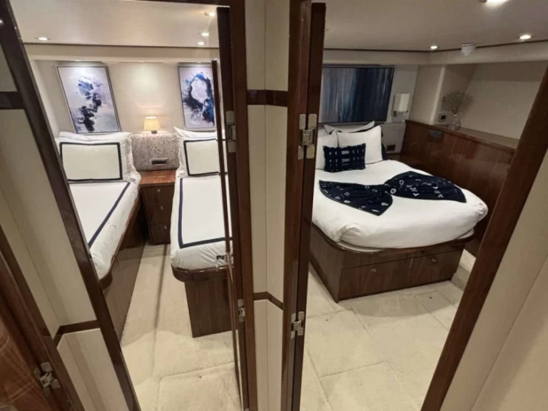 Luxury Yacht to hire Nassau at the best price