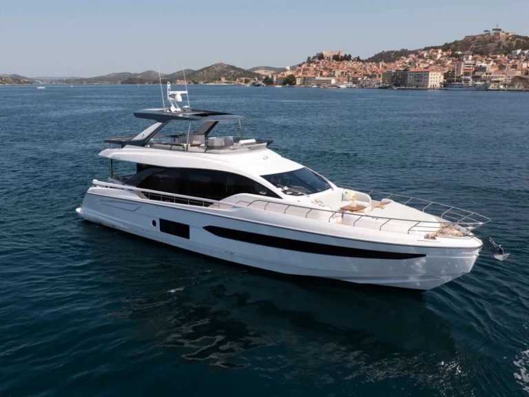 Hire a Azimut PREWI Šibenik