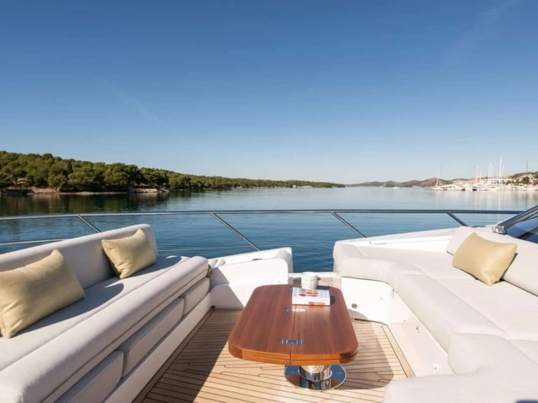 Luxury Yacht hire in Šibenik - Azimut PREWI