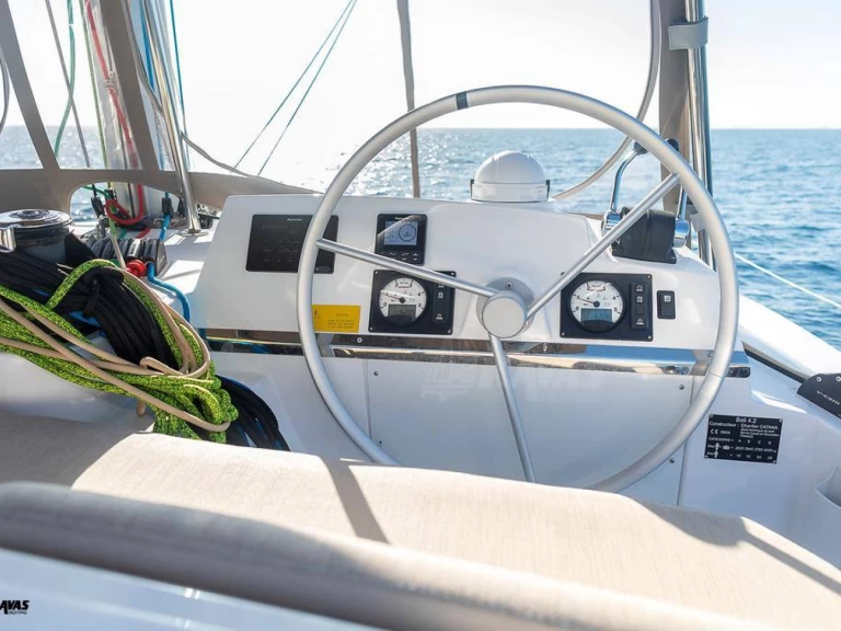 Catamaran to hire Alimos at the best price