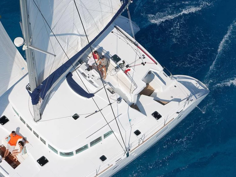 Yacht hire Belize City cheap Lagoon 500