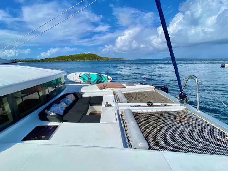 Yacht hire Belize City cheap Lagoon 52 - 5 + 1 cab.