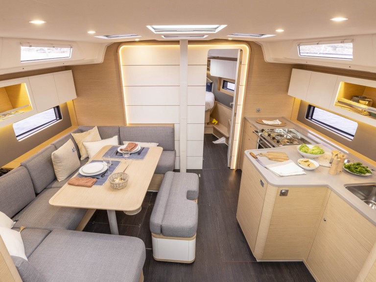 Yacht hire Marseille cheap Dufour 41