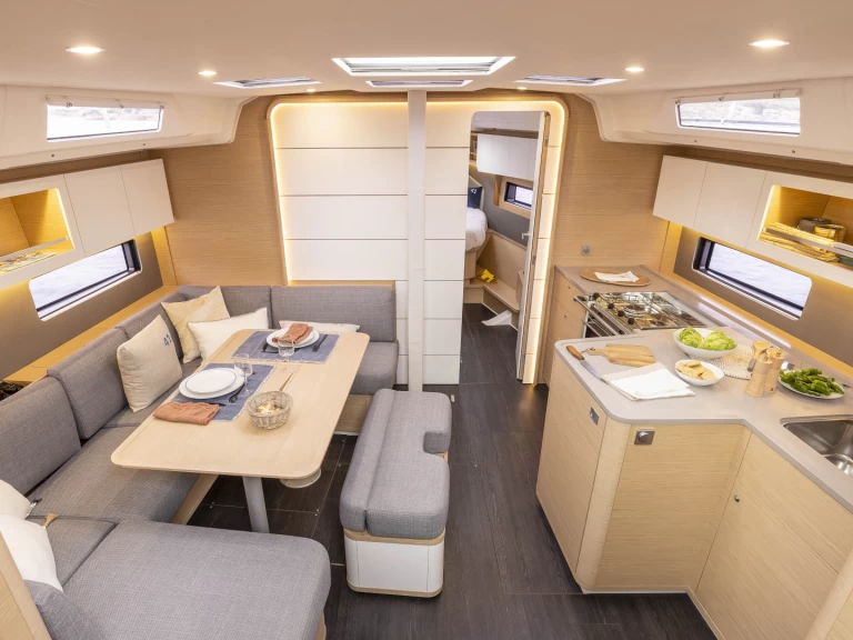 Yacht hire Marseille cheap Dufour 41