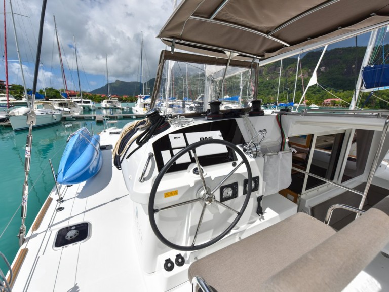 Catamaran hire in Ko Samui (Koh Samui) - Lagoon Lagoon 400 S2