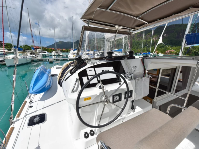 Catamaran hire in Ko Samui (Koh Samui) - Lagoon Lagoon 400