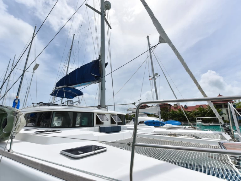 Catamaran hire in Ko Samui (Koh Samui) - Lagoon Lagoon 440