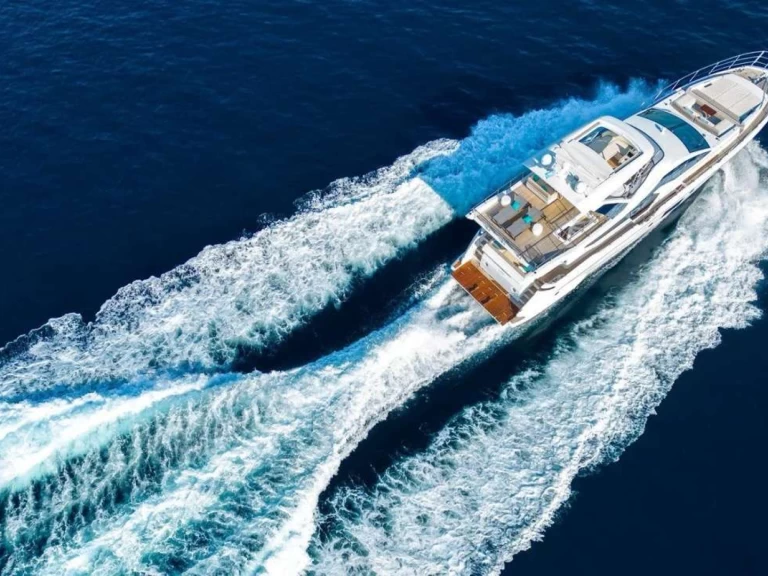 Hire Luxury Yacht with or without skipper Azimut Šibenik