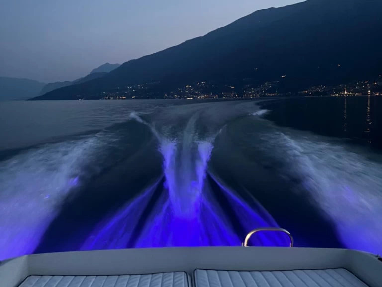 Hire Motorboat with or without skipper Airon Colico