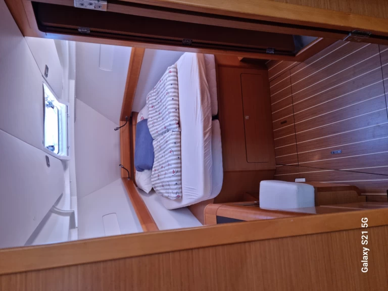 Jeanneau Sun Odyssey 439 charter bareboat or skippered in  Milna