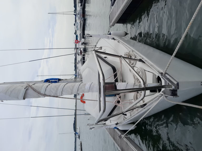 Hire Sailboat Bénéteau with a boat licence