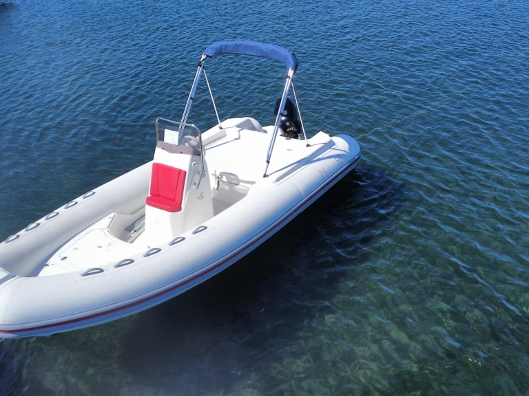 Yacht charter Porto Rotondo - Magnus 5,80 on SamBoat