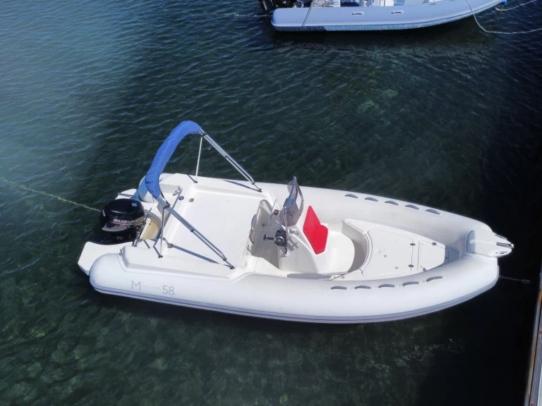 Hire a Magnus 5,80 Porto Rotondo