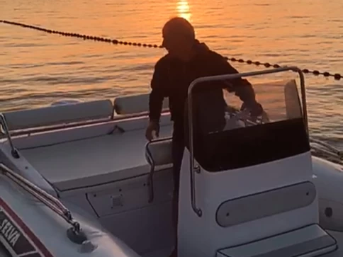 Hire RIB Selva with a boat licence