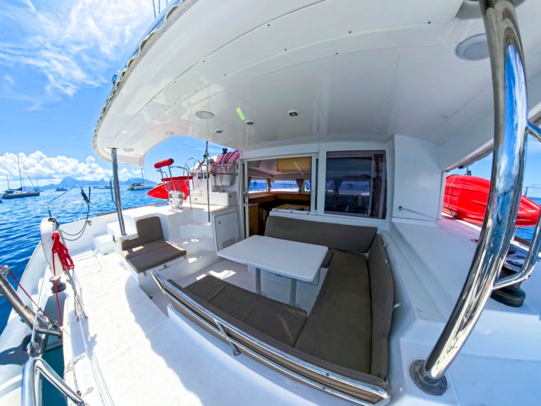 Lagoon Lagoon 400 S2 charter bareboat or skippered in  Tikehau