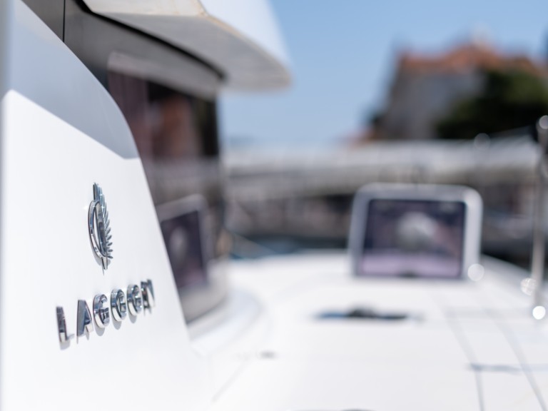 Charter a Lagoon Lagoon 42 in Dubrovnik on Samboat