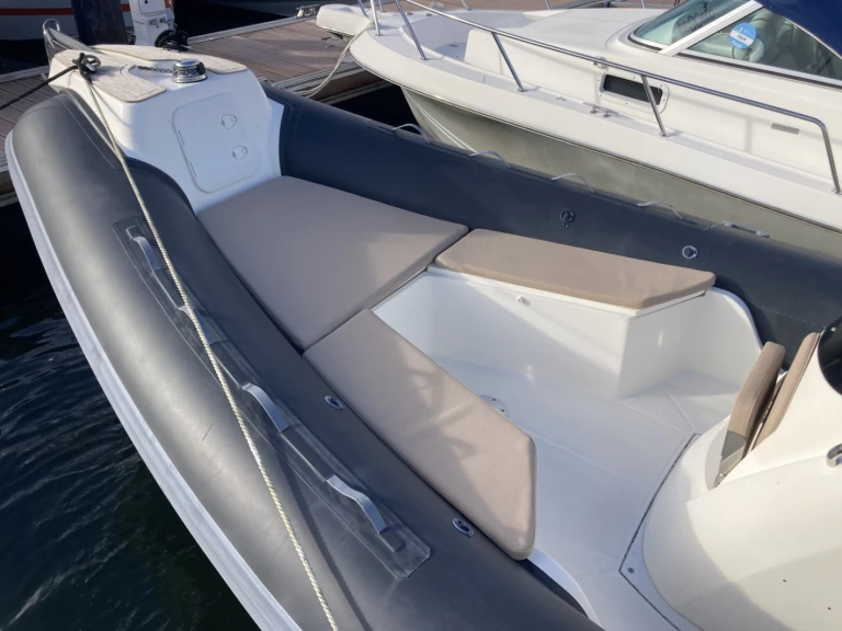 Yacht hire Sanguinet cheap Blackfin 8 Elegance
