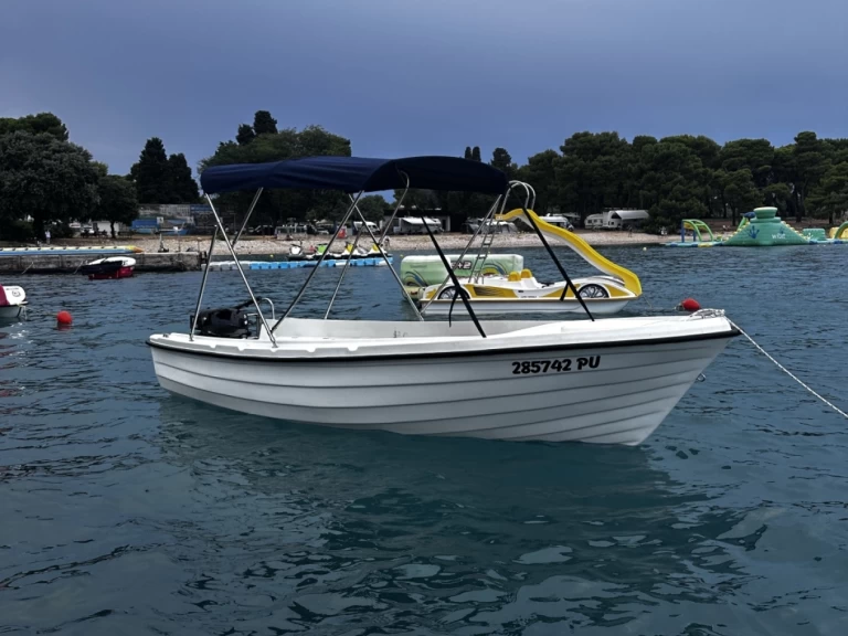 Adria M SPORT charter bareboat or skippered in  Pula
