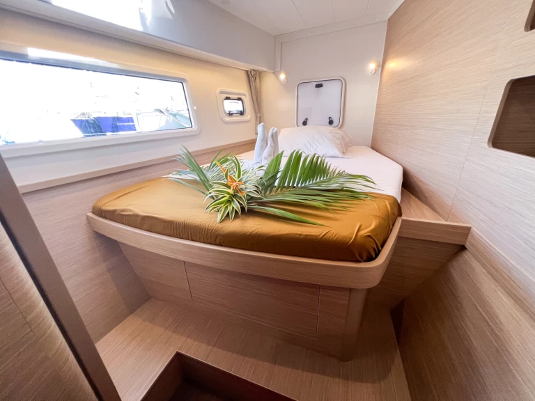 Lagoon Lagoon 42 charter bareboat or skippered in  Fa'anui