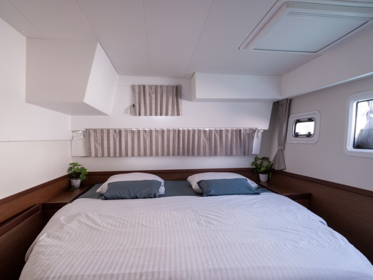 Hire a Lagoon Lagoon 42 Dubrovnik