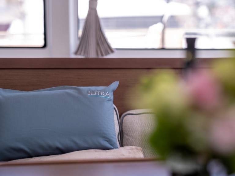 Yacht hire Dubrovnik cheap Lagoon 42