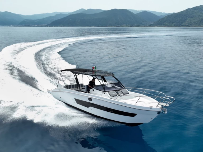 Hire a Saver Saver 330 Sport Taormina
