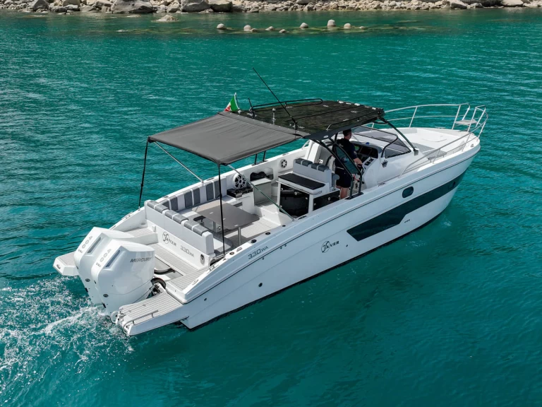 Yacht hire Taormina cheap Saver 330 Sport