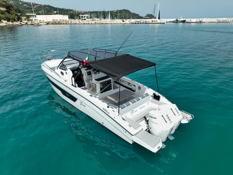 Charter a Saver Saver 330 Sport in Taormina on Samboat
