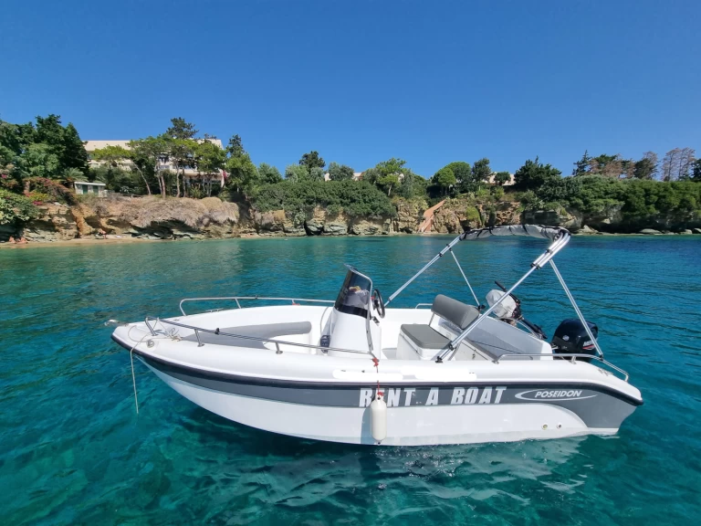 Hire Motorboat Poseidon with a boat licence