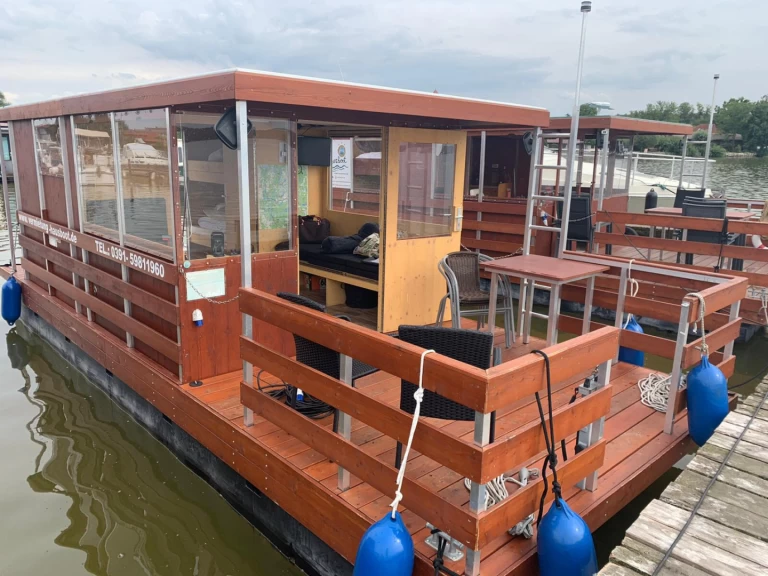 TS765 TS765 charter bareboat or skippered in  Neuruppin