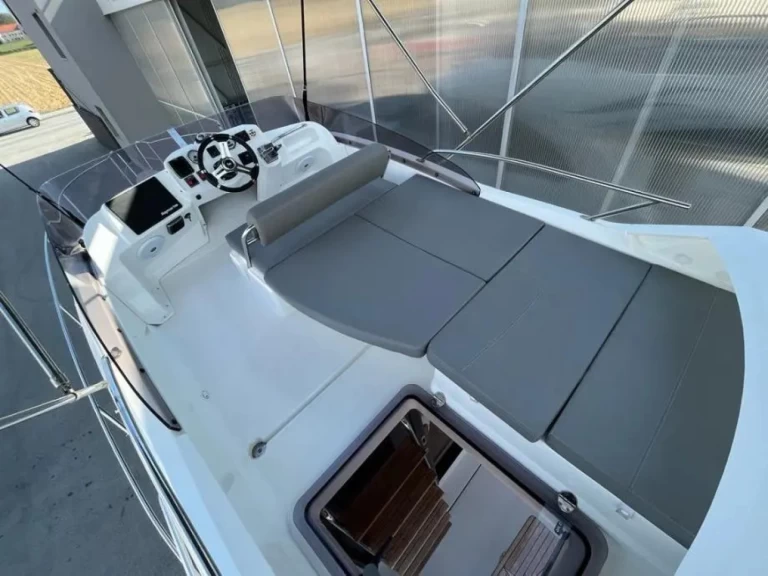 Yacht charter Trogir - Bénéteau Antares 32 on SamBoat