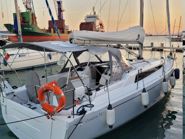 Hire Sailboat with or without skipper Bénéteau Trapani