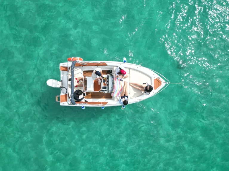 Yacht charter Cagliari - Capelli Cap 17 on SamBoat