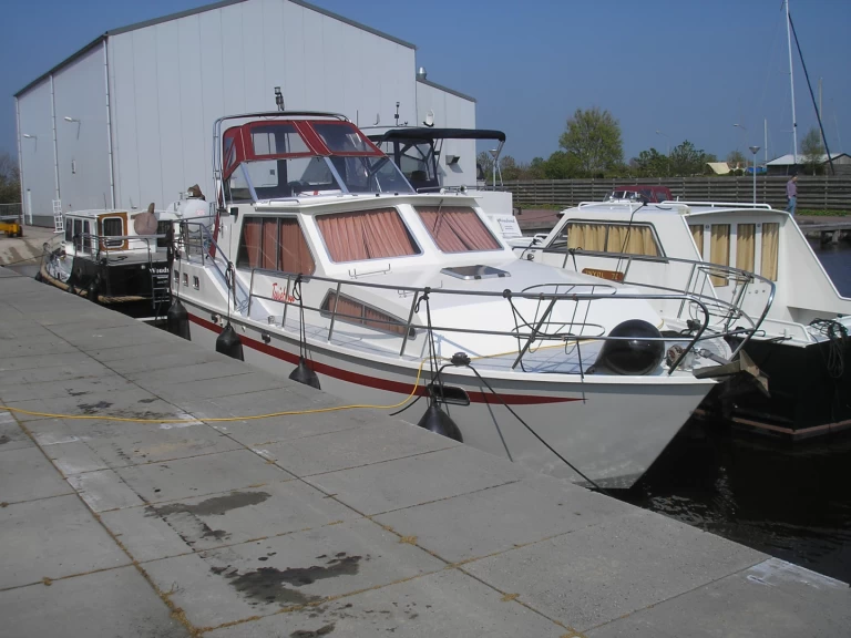 Hire Motorboat with or without skipper Succes Woudsend