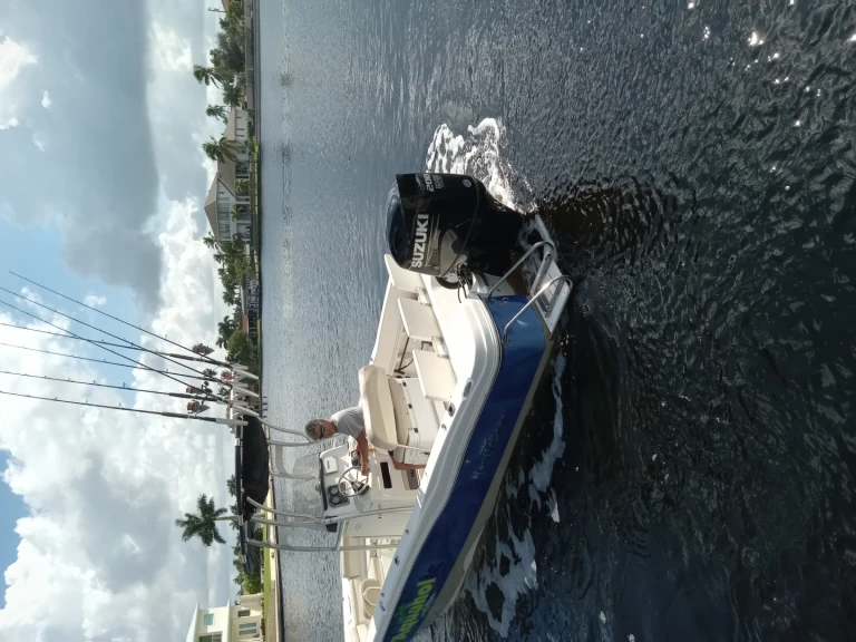 Motorboat hire in Cape Coral - nauticstar 231 Hybrid