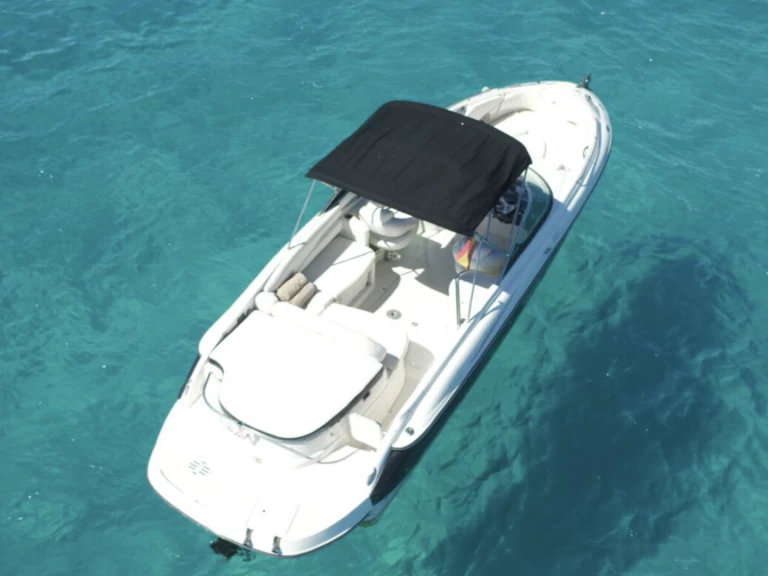 Charter a Monterey Monterey 278SS in Marina Ibiza on Samboat